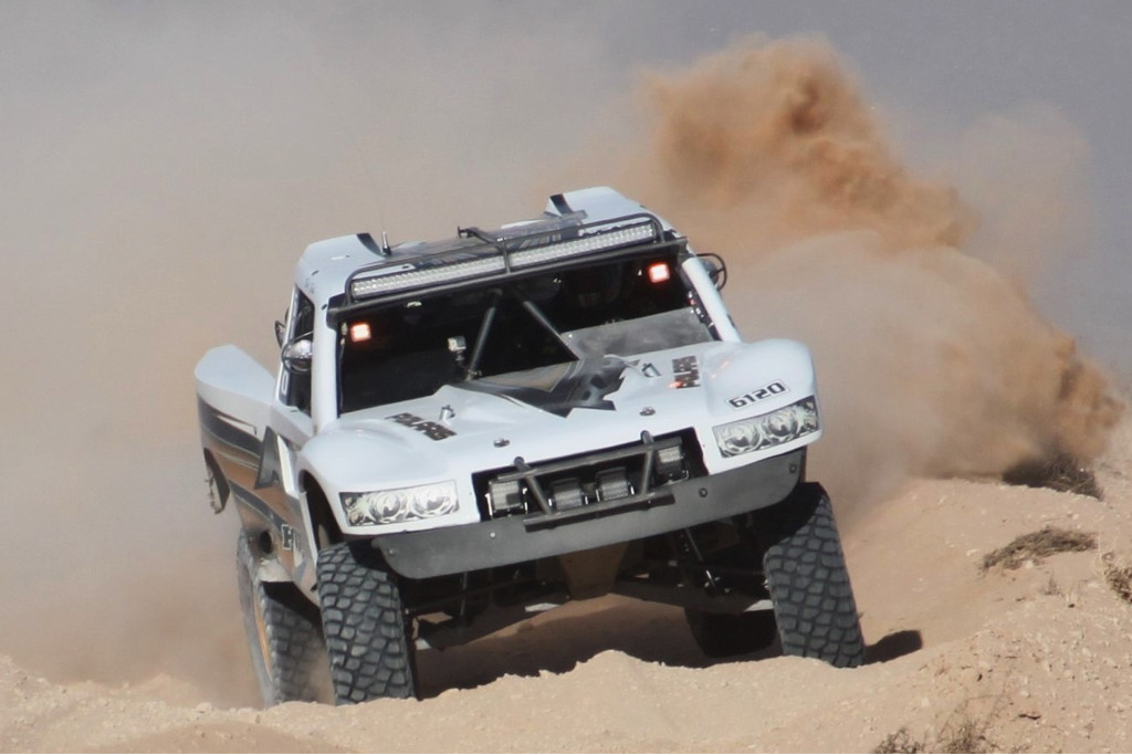 JOHNNY-ANGAL-2016-MINT-400-POLARIS-RZR-6100-GEISER-BROS-6100-TRUCK-005