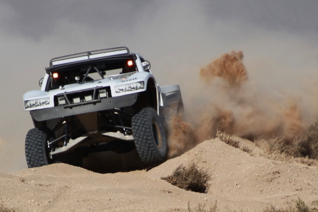 JOHNNY-ANGAL-2016-MINT-400-POLARIS-RZR-6100-GEISER-BROS-6100-TRUCK-007